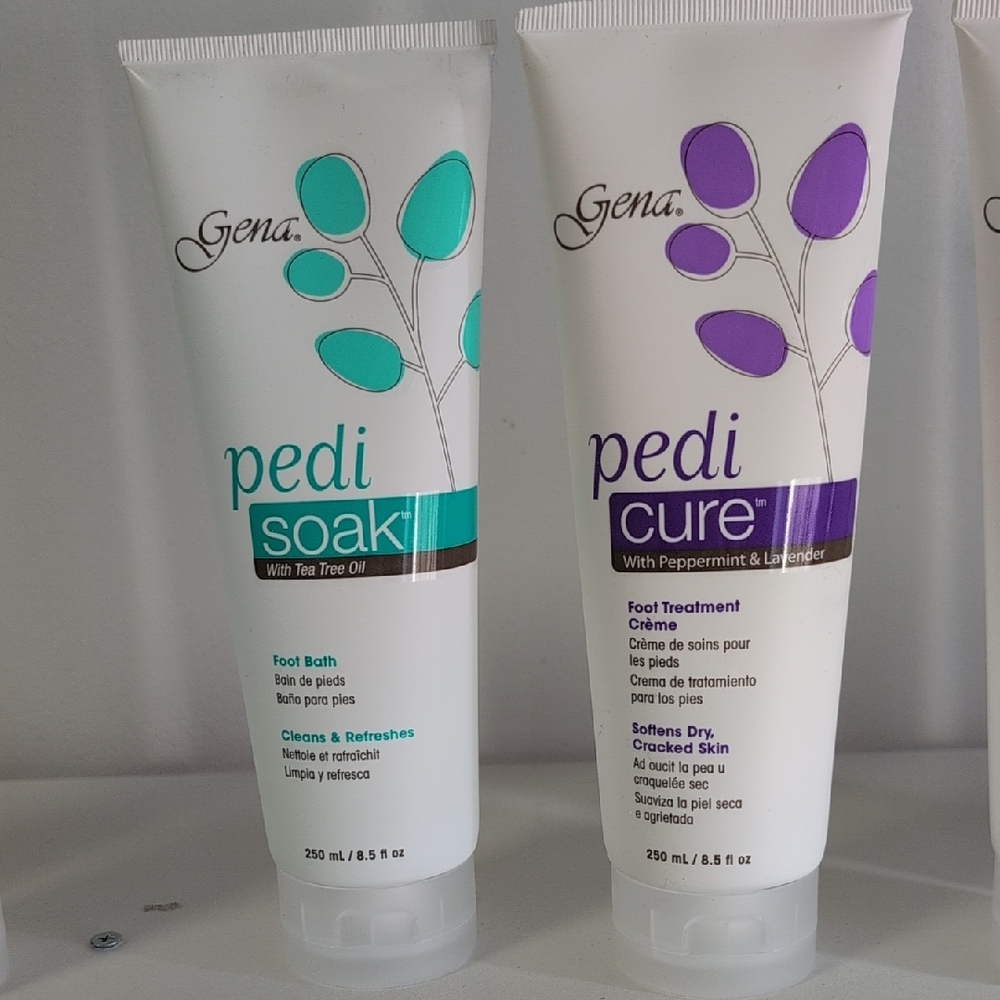 Pedi Soak Foot Bath - White with Teal